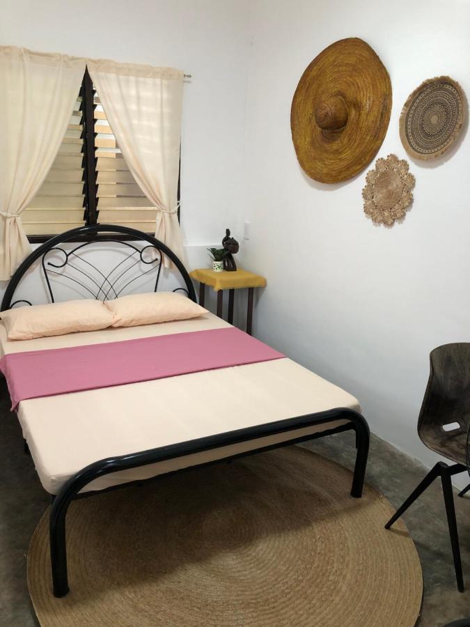 Hiraya Homestay Корон Екстер'єр фото