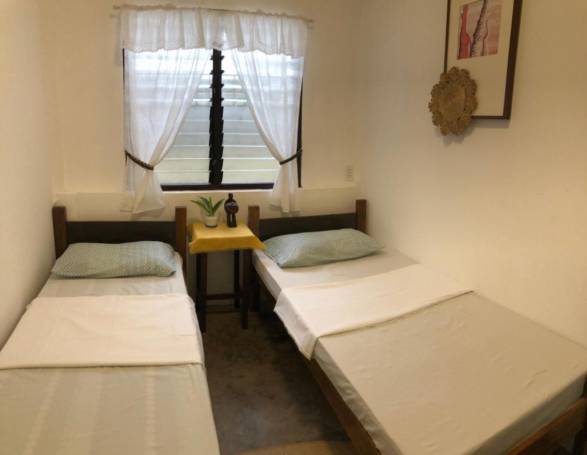 Hiraya Homestay Корон Екстер'єр фото